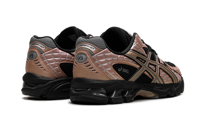 Gel-Nimbus 10.1 "Black / Rose Gold" 1203A761 001