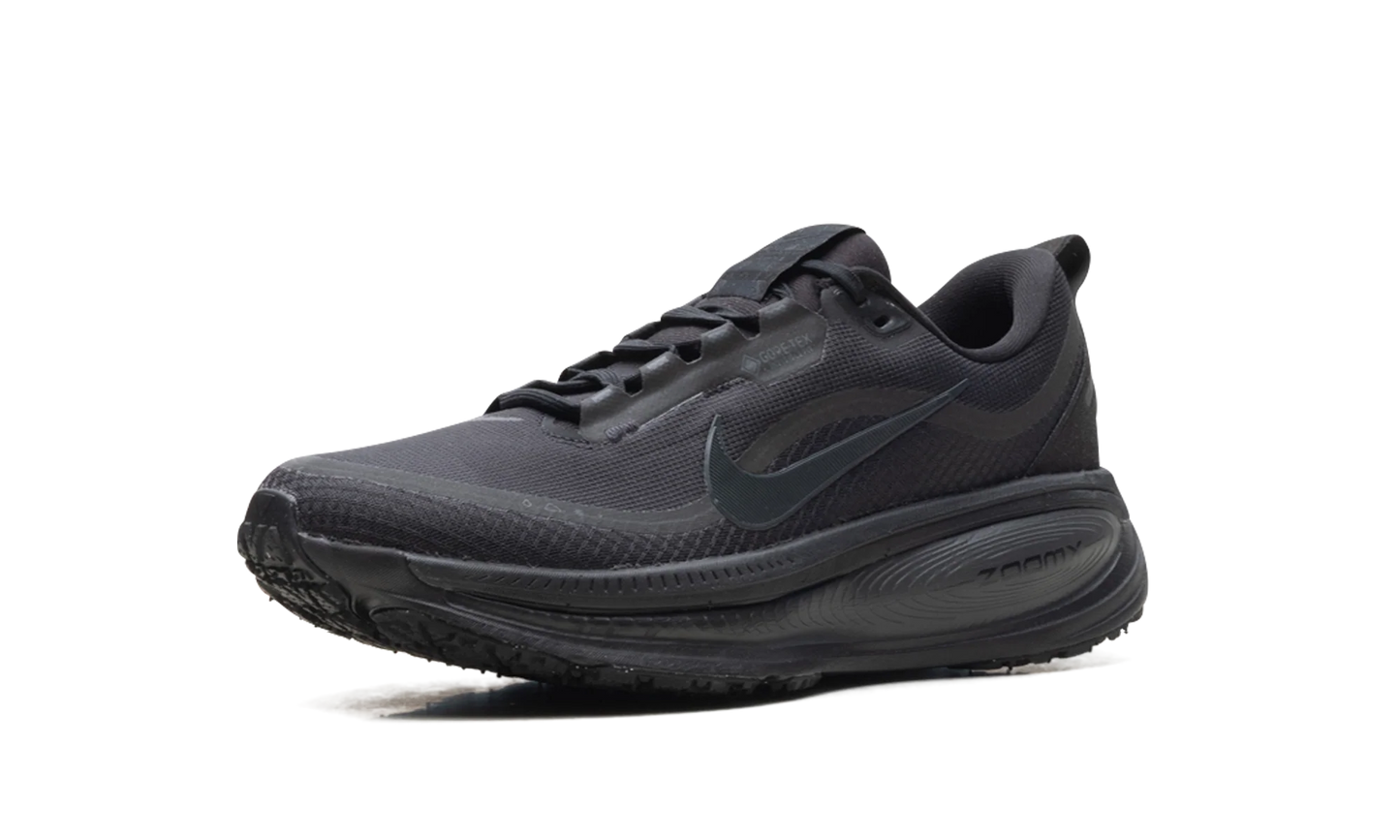 Vomero 18 Gore-Tex "Black Anthracite" HQ7001 001