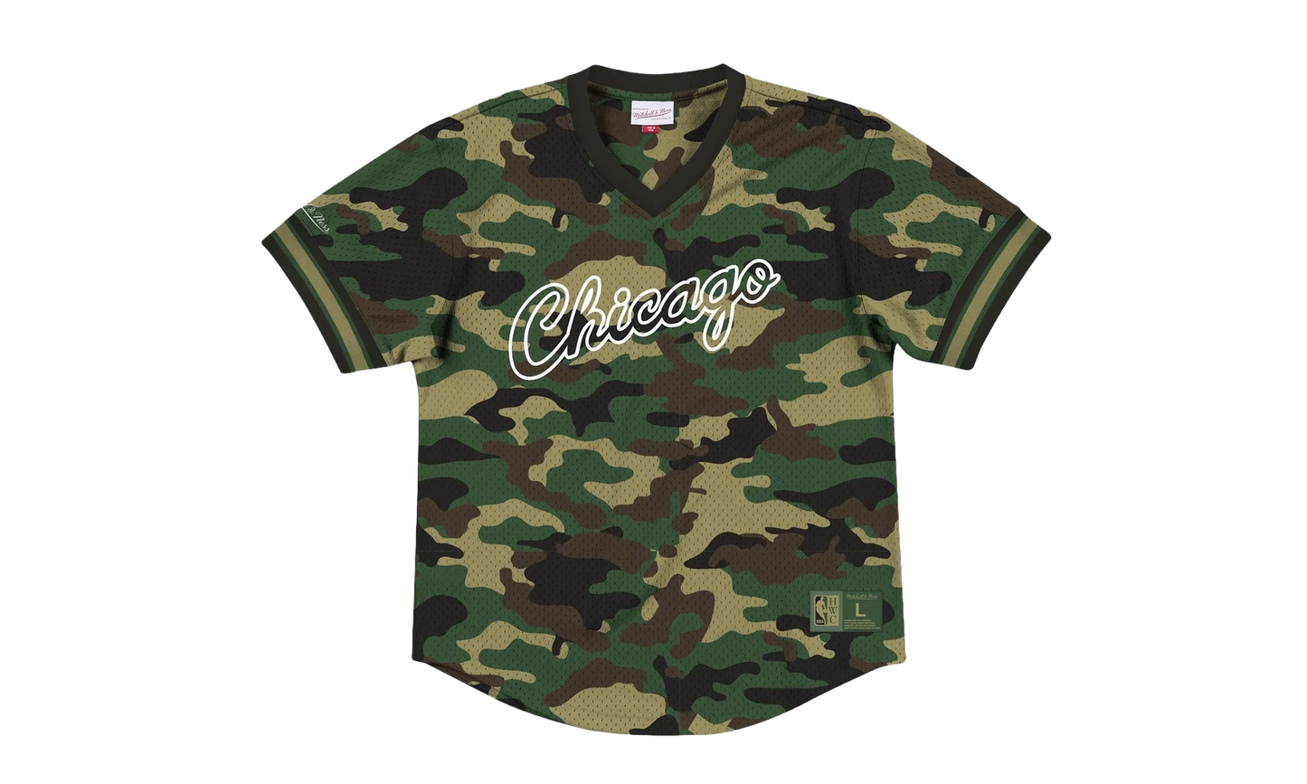 NBA Mesh V-Neck Tee "Chicago Bulls - Camo" MSPOMG18018 CBUCMWD1