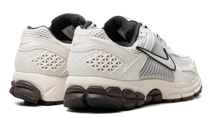 Zoom Vomero 5 Phantom Light Iron Ore