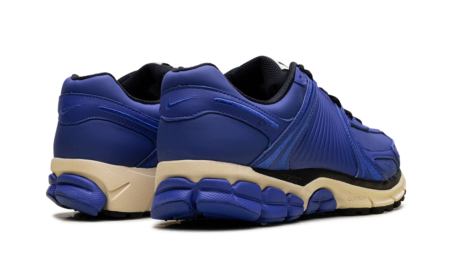 Zoom Vomero 5 "Swooshless Hyper Royal" IO4555 400