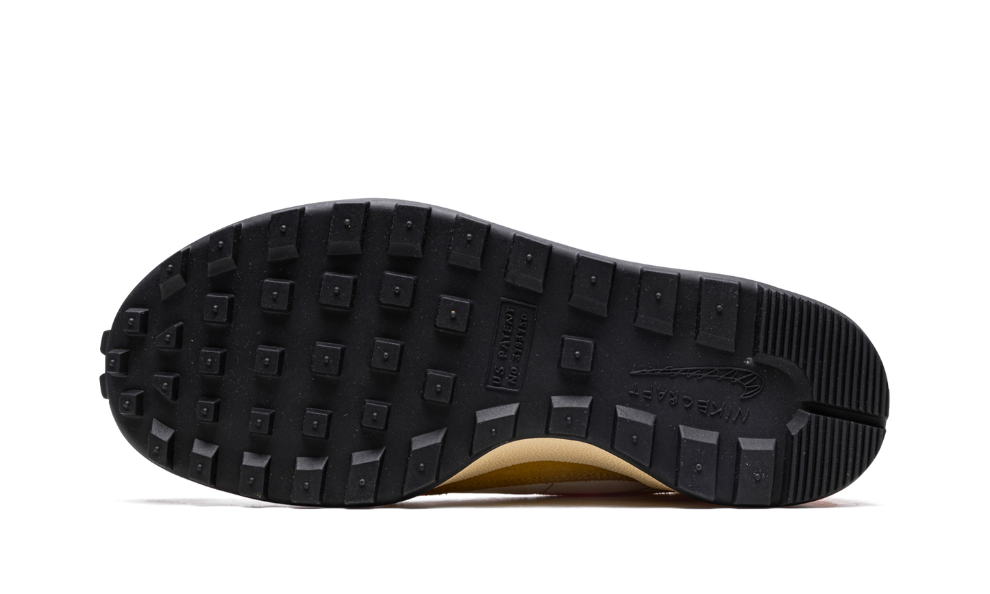 GENERAL PURPOSE SHOE WMNS"Tom Sachs - Dark Sulfur" DA6672 700