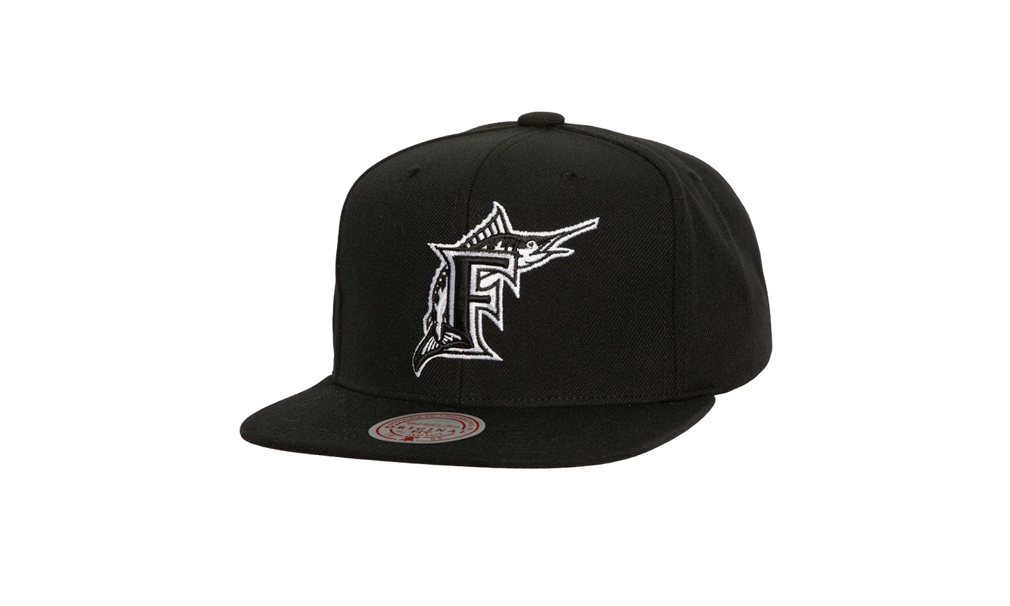 MLB Cooperstown Evergreen Black White Snapback Cap "Miami Marlins - Black" HS8028 FMABLCK