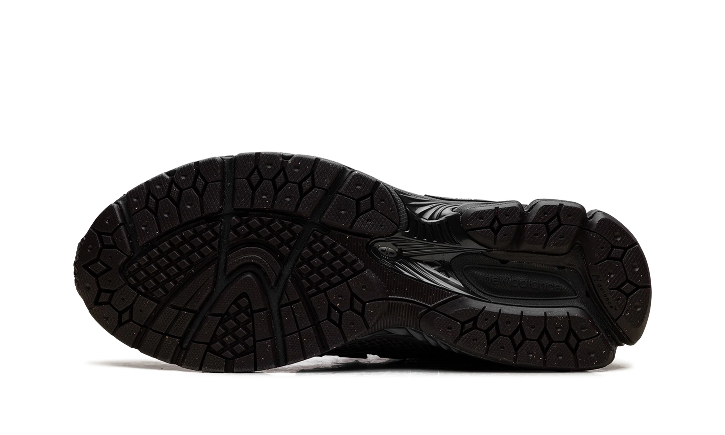 1906 "Thunder Brown / Black" U19062NQ
