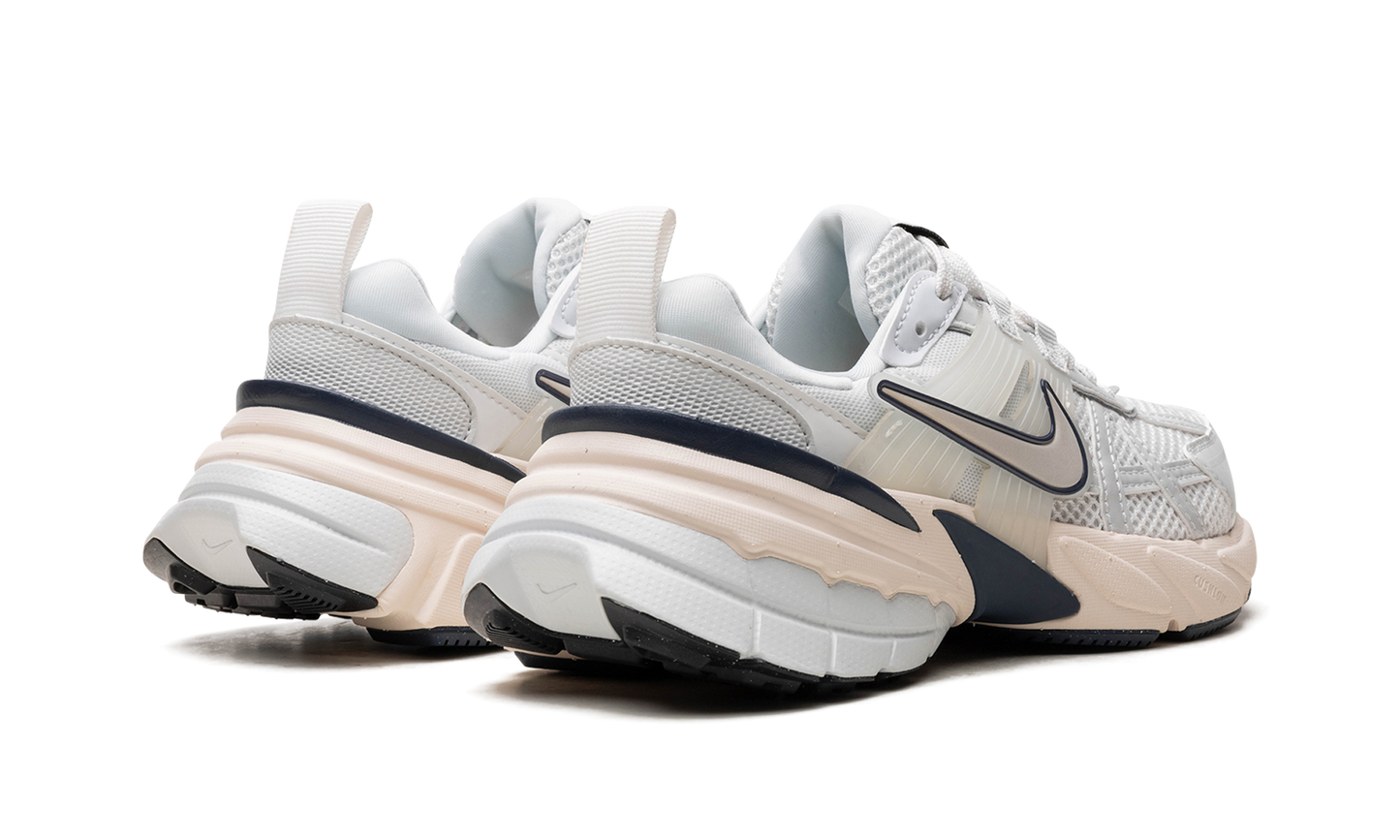V2K Run WMNS"White" FD0736-004