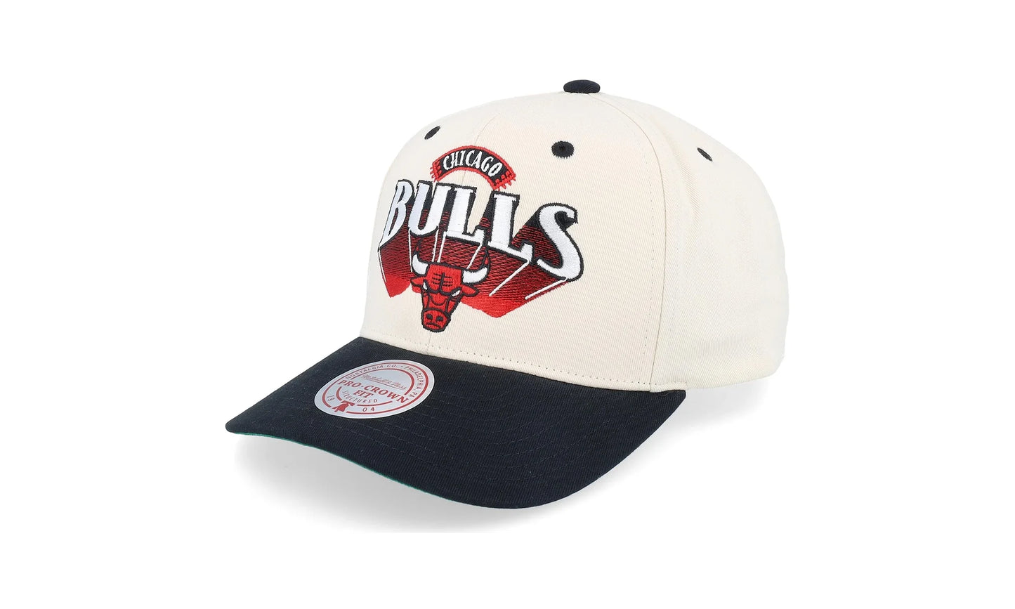 NBA Horizon Pro Snapback Cap "Chicago Bulls - Off White" HP8522 CBUOFWH