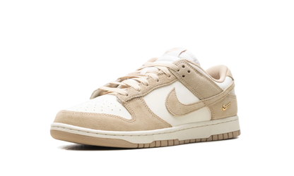 Dunk Low WMNS "Sail White Metallic Gold" IO4244 101