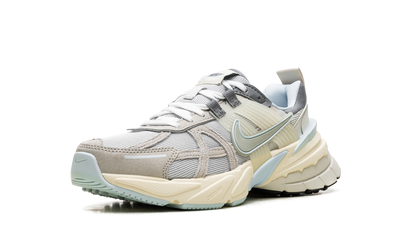 V2K Run WMNS"METALLIC PLATINUM" FZ3596 072