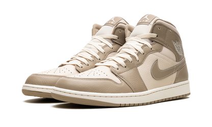 1 Mid "LEGEND LIGHT BROWN" HF4830 203