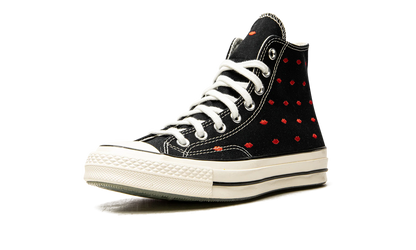 Chuck 70 Embroidered Lips High A01600C