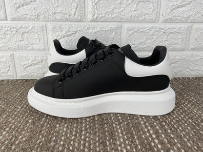 Oversized Black White