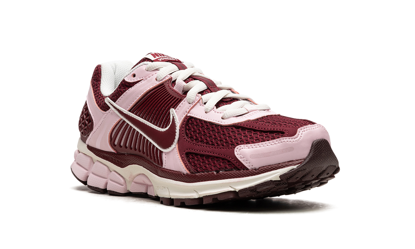 ZOOM VOMERO 5 WMNS"Pink Foam" FN7196 663