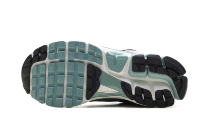 Air Zoom Vomero 5 WMNS"Cannon" HF1877 101