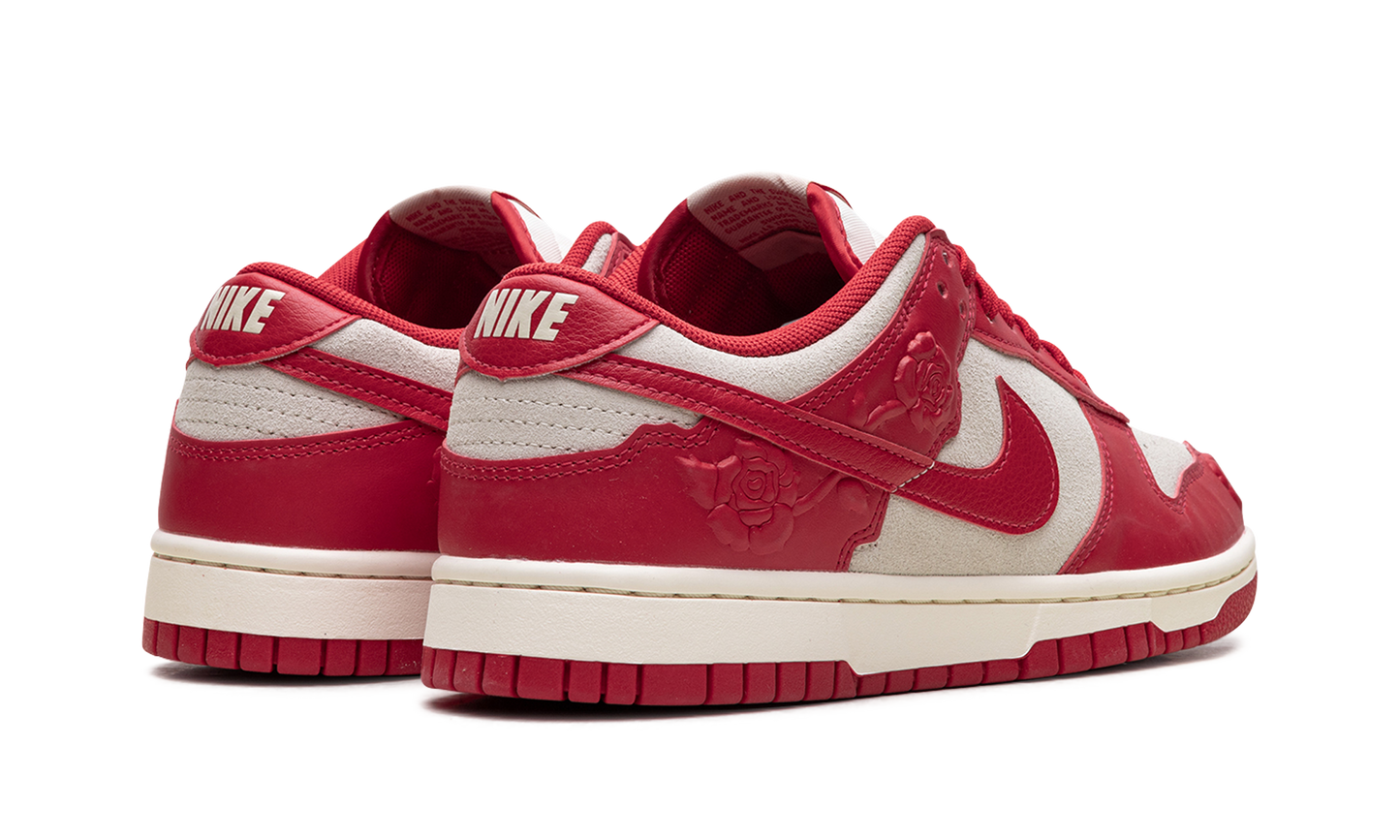Dunk Low WMNS"Red Roses" HF1986 100