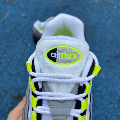 Max 95 Neon