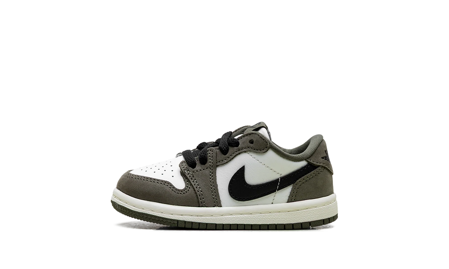 Air Jordan 1 Retro Low OG TD "Medium Olive" HQ6997 200