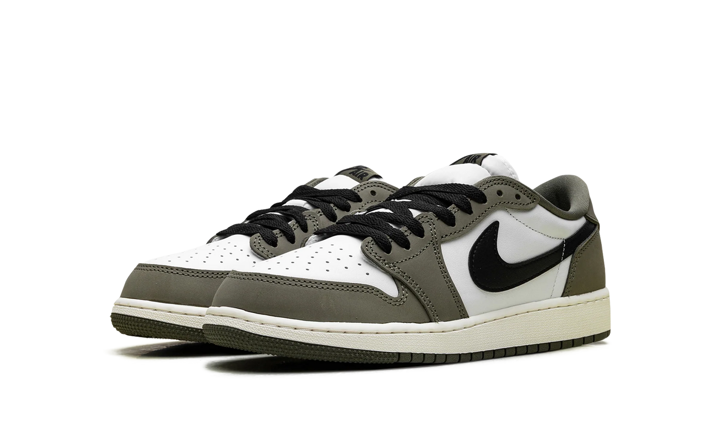 Jordan 1 Retro Low OG GS "Medium Olive" HQ6999 200