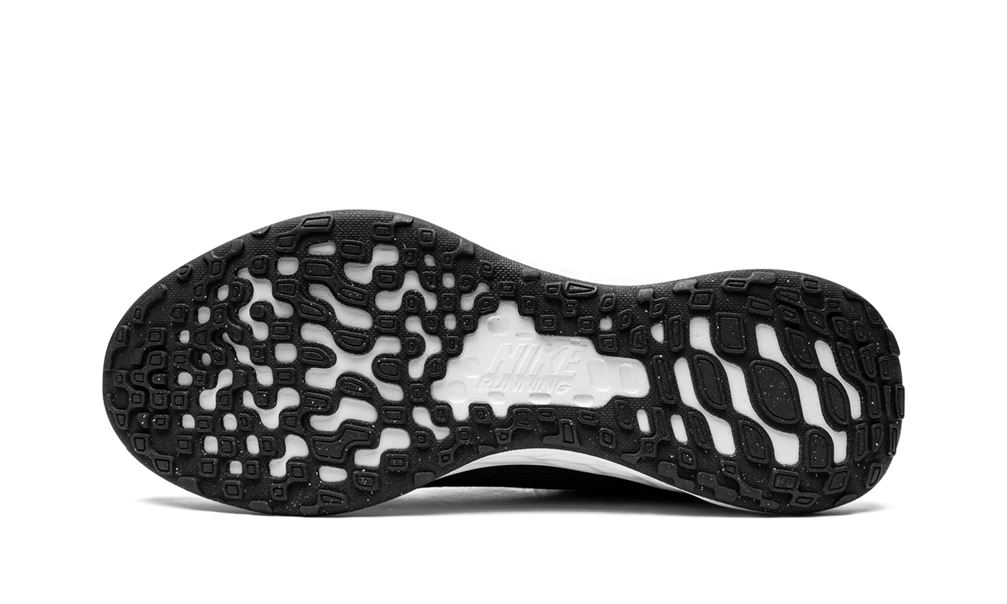 REVOLUTION 6 NEXT NATURE MNS WMNS "Black/White" DC3729 003