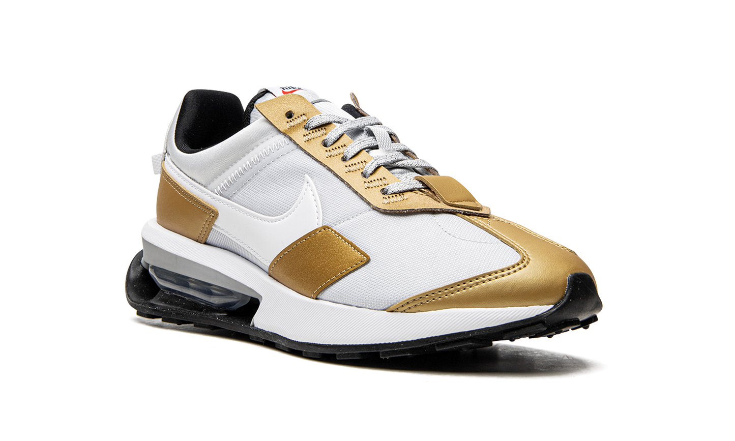 AIR MAX PRE DAY SE MNS WMNS"Pure Platinum/ Metallic Gold" DJ6210 001
