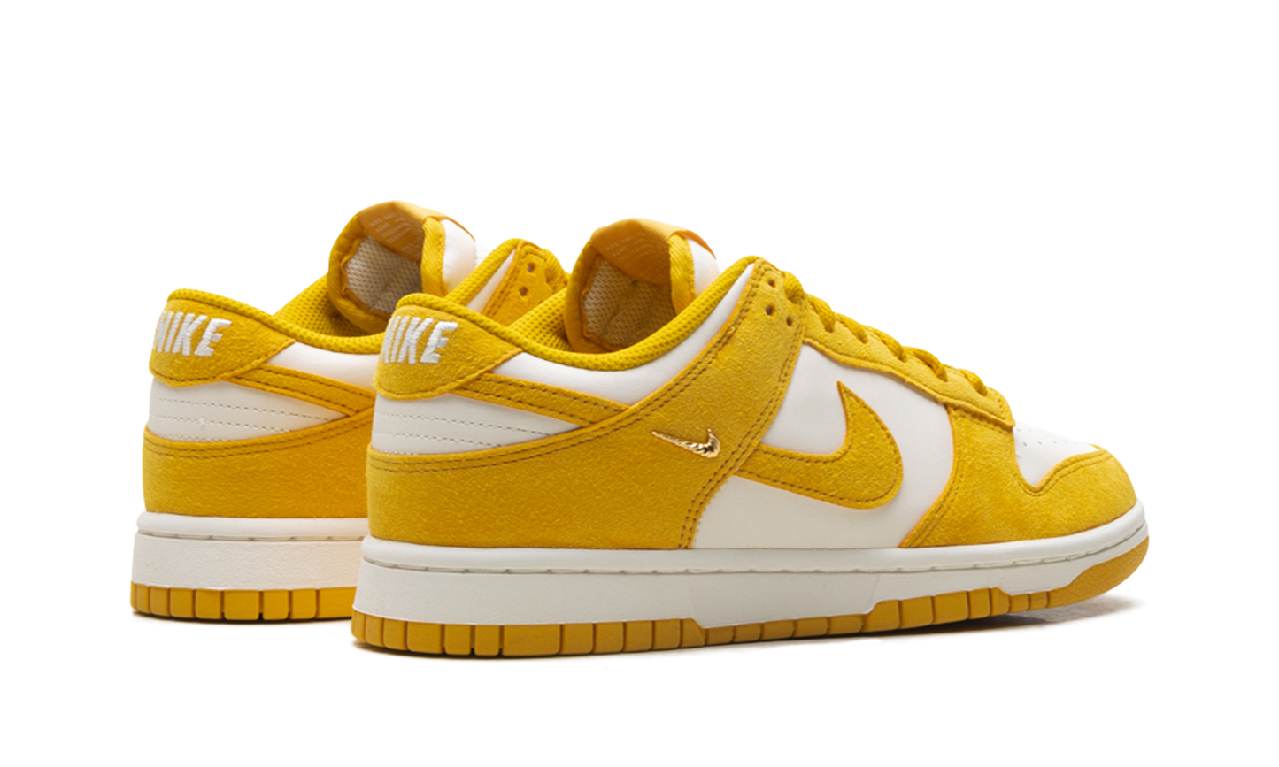 Dunk Low WMNS"Dark Sulfur Gold Mini Swoosh" IB4417 101
