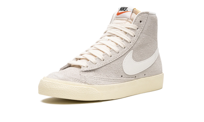 BLAZER MID 77 VINTAGE MNS WMNS "Light Bone Alabaster" DV7006 001