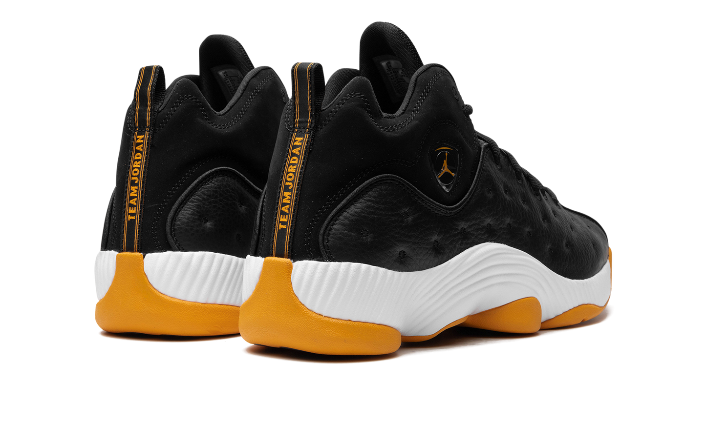 Jumpman Team 2 Low "Taxi"