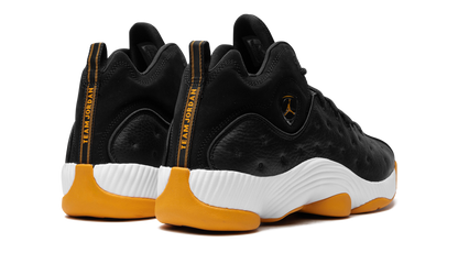 Jumpman Team 2 Low "Taxi"