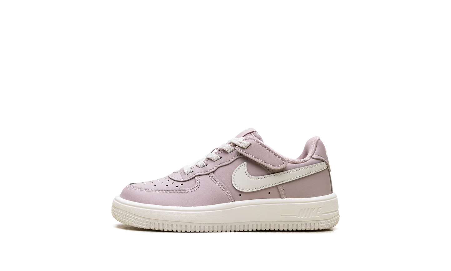 Force 1 Low Easyon "Particle Rose / Sail" FN0237 601