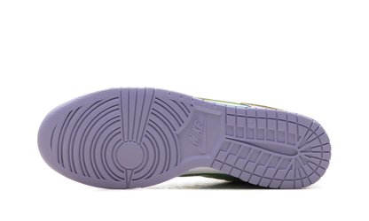 Dunk Low "Easter (2026)" IQ9404 349