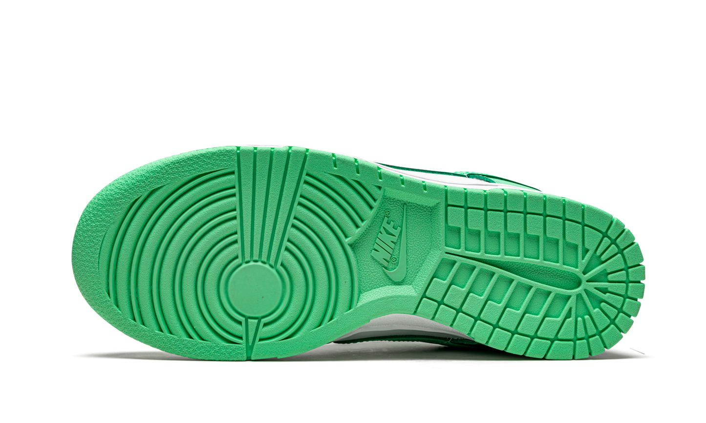 DUNK LOW WMNS"Green Glow" DD1503 105