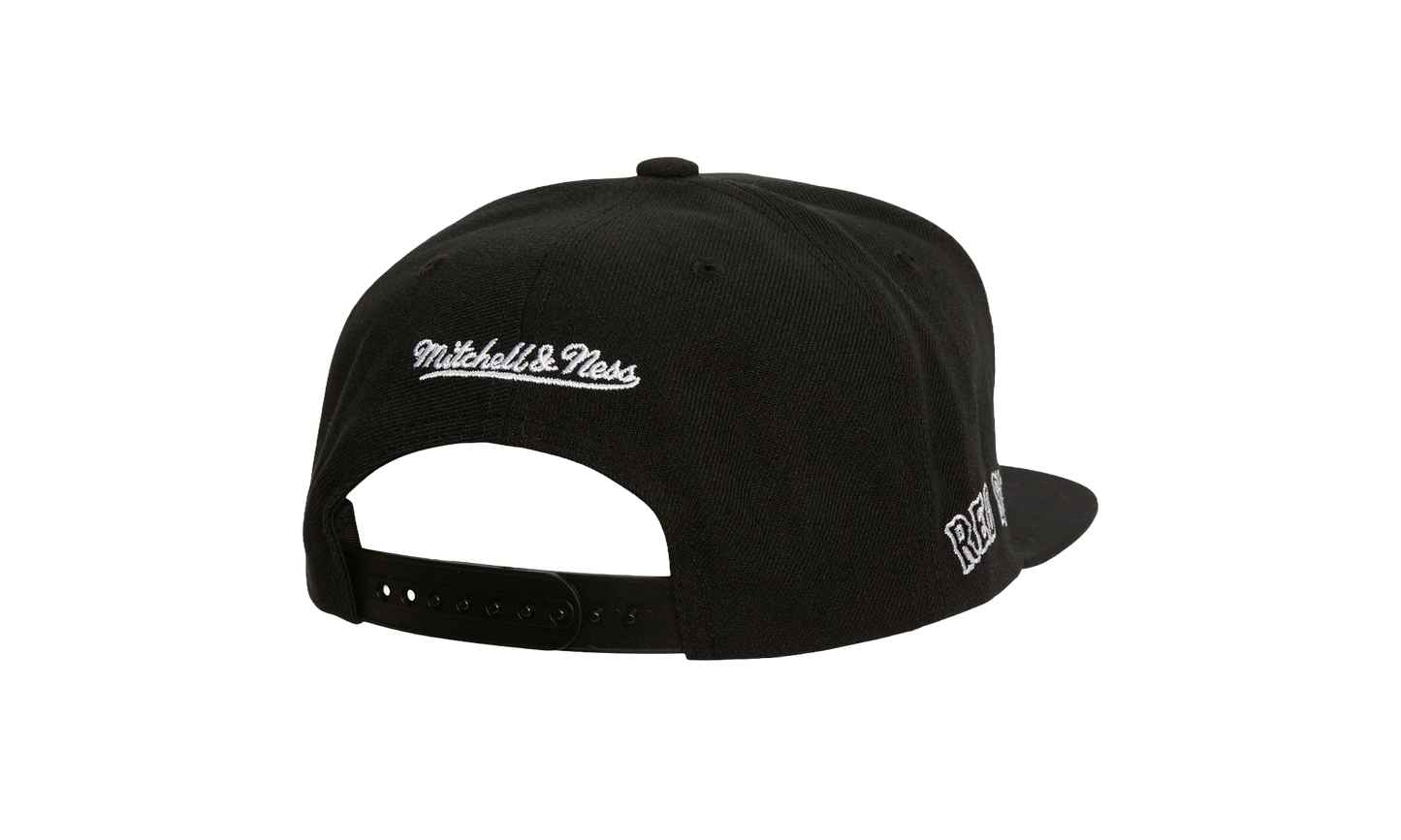 MLB Evergreen Black White Snapback Cap "Boston Red Sox - Black" HS8544 BRSBLCK