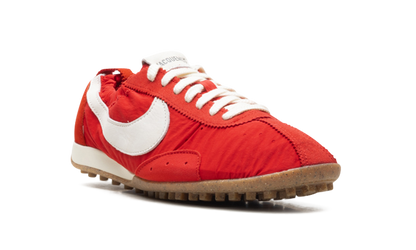 Moon Shoe SP WMNS"Jacquemus - University Red" HV8547 600