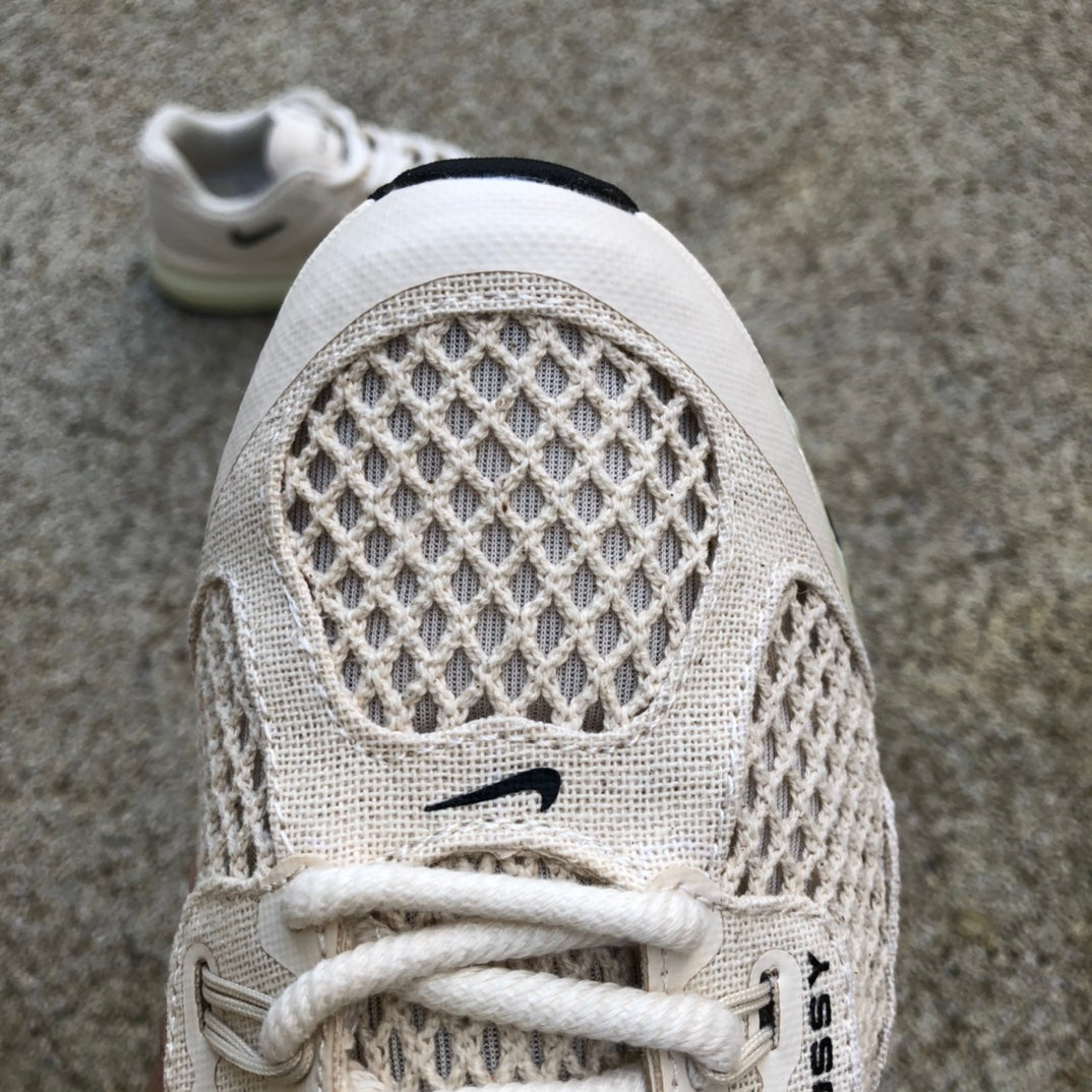 Max Stussy Fossil