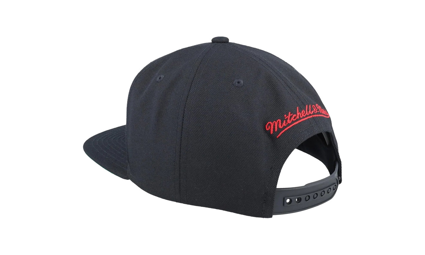 NBA Gshadow Snapback Cap "Chicago Bulls - Black" HS8608 CBUBLCK