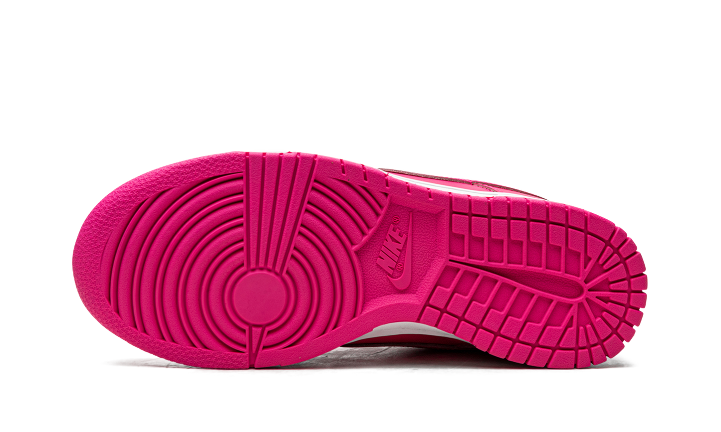 DUNK LO MNS WMNS"Hot Pink" DZ5196 600