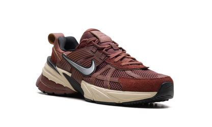 V2K Run WMNS"Red Sepia Dark Pony" FN6703 201