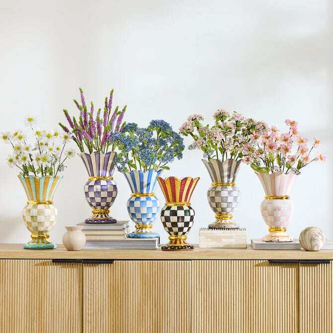 Check Great Vase