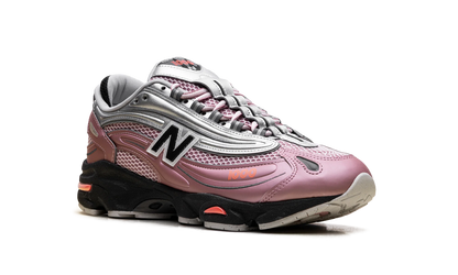 1000 "Pink Metallic Silver" M1000U