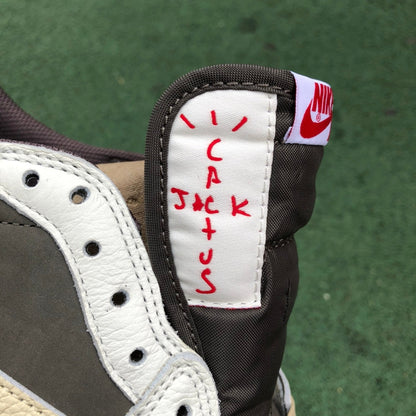 1 Travis Scott Reverse Mocha