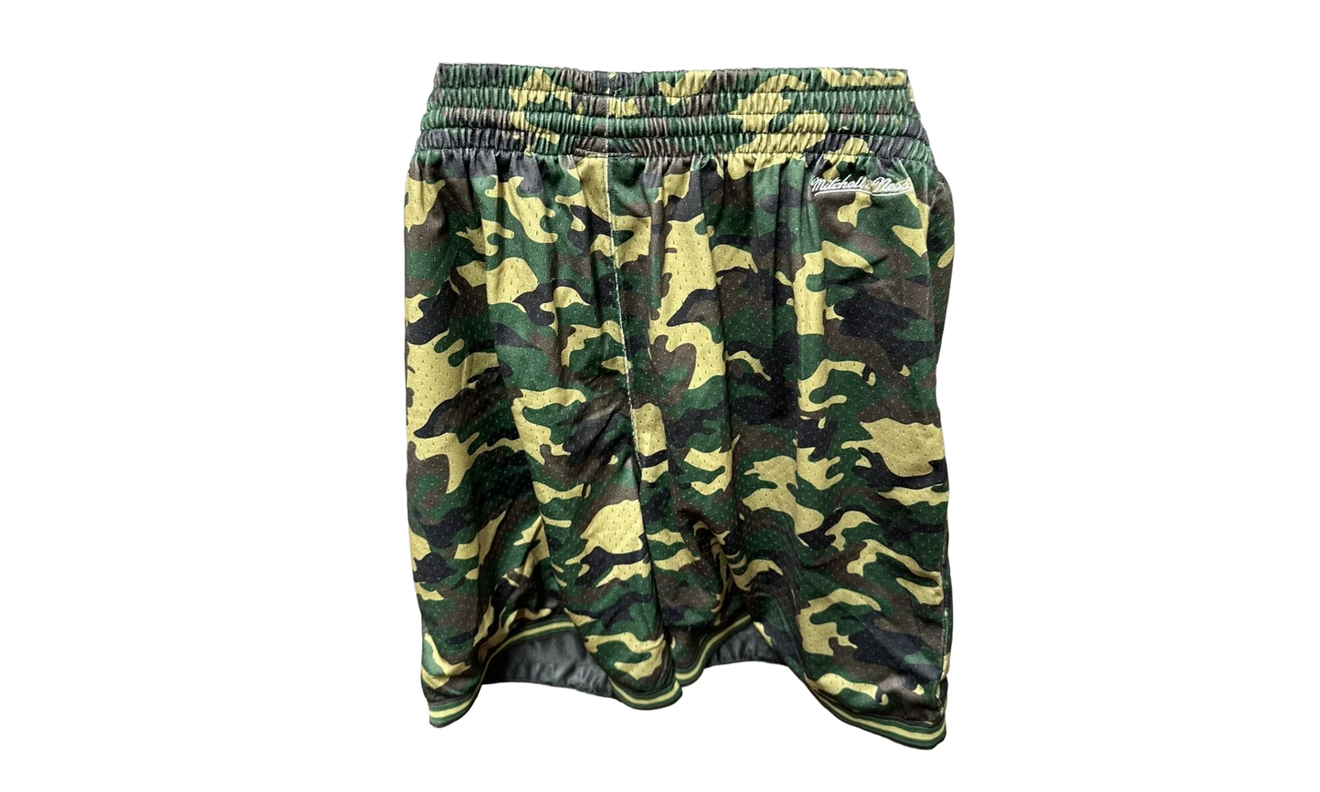 NBA Mesh Shorts "Chicago Bulls - Camo" SHORMG18006 CBUCMWD1