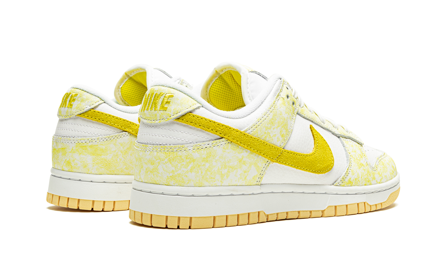 DUNK LOW WMNS"Yellow Strike" DM9467 700