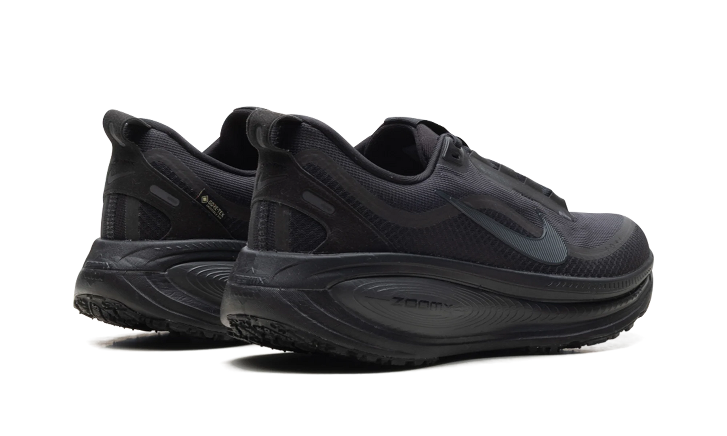 Vomero 18 Gore-Tex "Black Anthracite" HQ7001 001