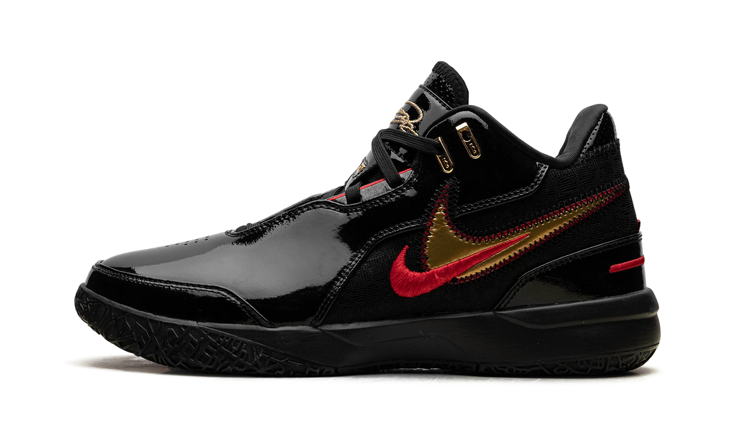 Zoom LeBron NXXT Gen AMPD "Black University Red Gold" FJ1566 001