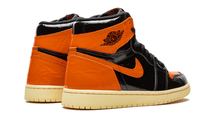 1 Retro High OG "Shattered Backboard 3.0" 555088 028