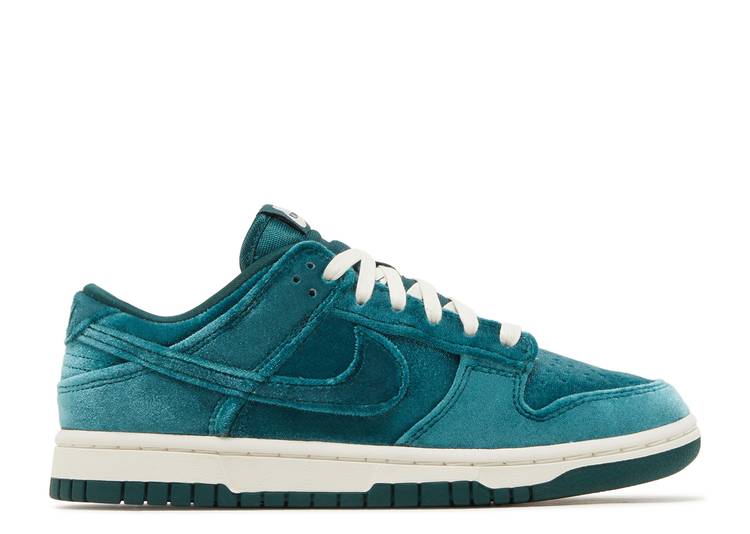 Dunk Low Velvet Teal (W)
