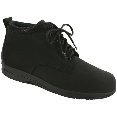 Women's Gretchen Chukka Boot in Black / Moondust