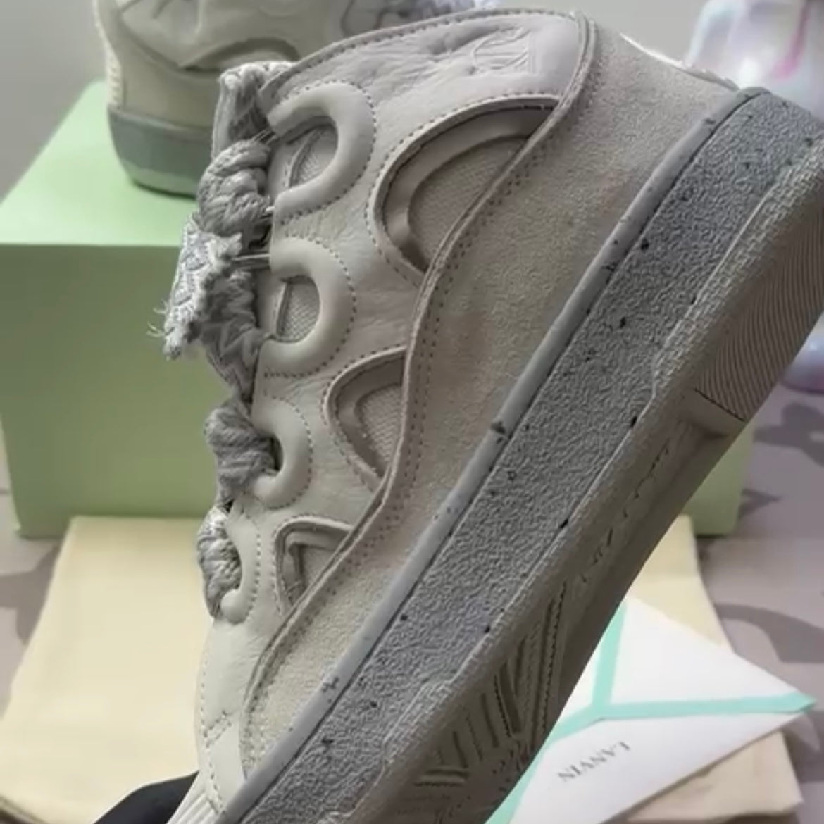 Curb Sneakers - Grey/White