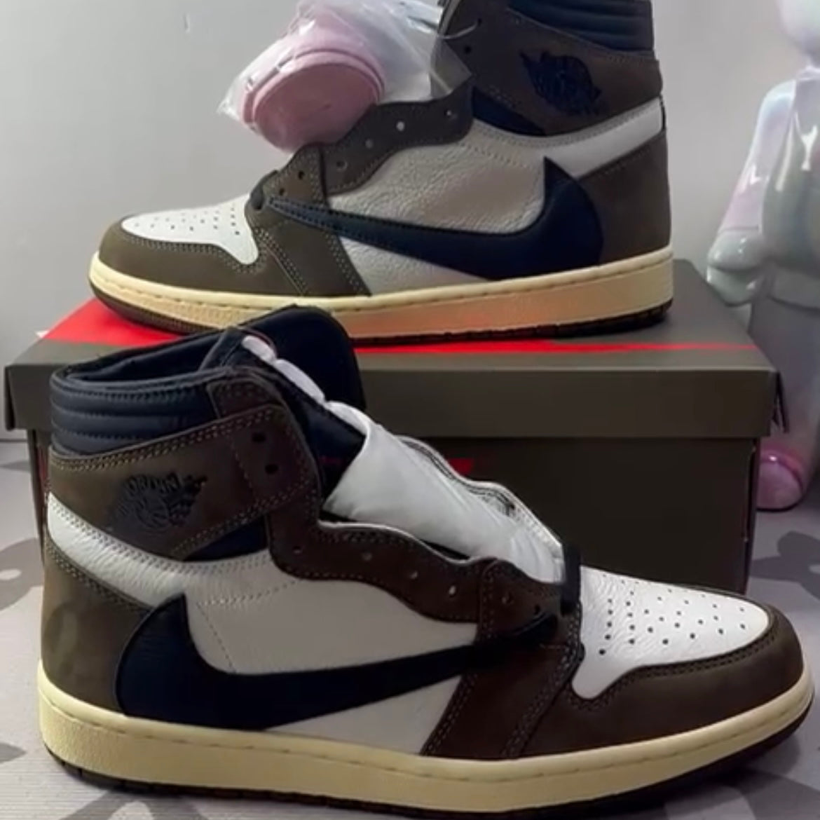 1 Retro High OG SP Travis Scott Mocha