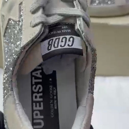 Women's Super-Star in silver glitter with ice-gray suede star