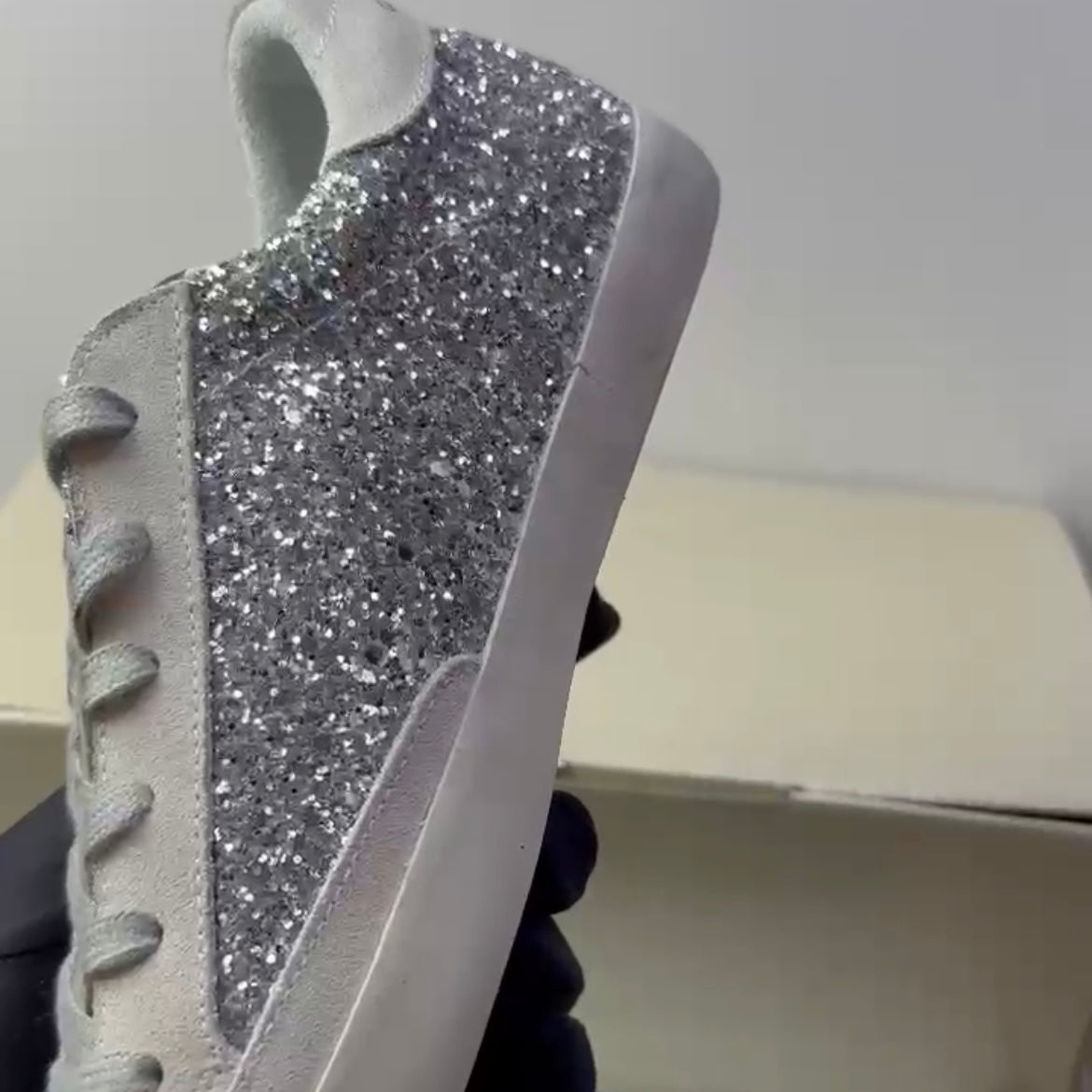 Women's Super-Star in silver glitter with ice-gray suede star